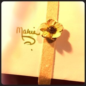 My 1st Posh Sale! 🙌🏻❤️🌺🤓